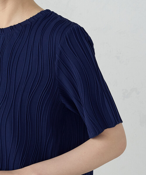 COMME CA ISM（コムサイズム）の「クルーネック　ストレッチプリーツカットソー / セットアップ対応（Tシャツ/カットソー・レディース・ブルー/アイボリー/ブラック・MEDIUM/LARGE）」の18枚目の写真