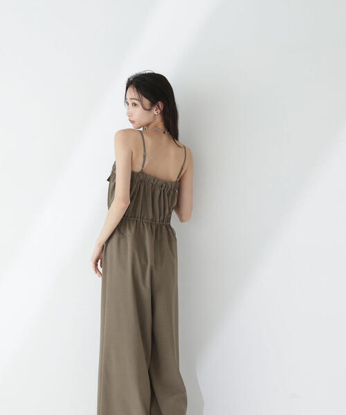NATURAL BEAUTY BASIC(ナチュラルビューティーベーシック)の「◇ダブルポケットギャザーオールインワン(つなぎ/オールインワン・レディース・カーキ/チャコールグレー・MEDIUM/P/S)」の20枚目の写真