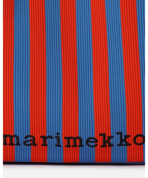 marimekko（マリメッコ）の「【ノベルティ付】Merirosvo / Knitted Shoulderbag Large（ショルダーバッグ・レディース・ブラック×ホワイト/ブルー系その他・FREE）」の10枚目の写真