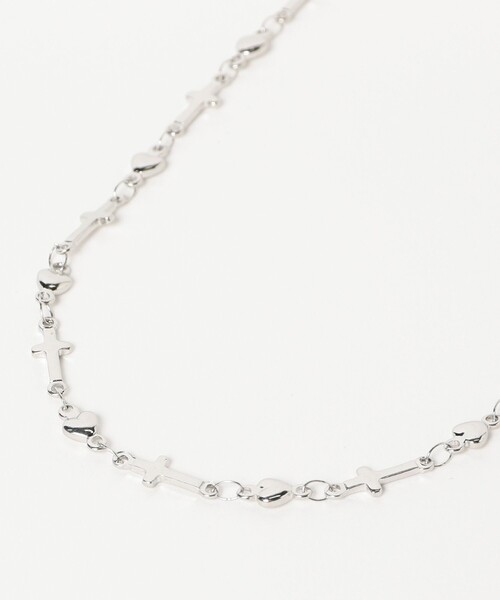 Ray BEAMS（レイビームス）の「ステンレス クロス ＆ ハート ロング ネックレス（ネックレス・レディース・シルバー・ONE SIZE）」の3枚目の写真