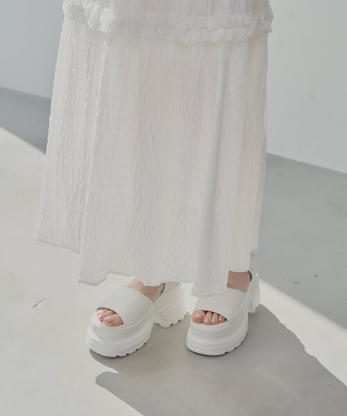 Chico(チコ)の「厚底ボリュームソールサンダル(サンダル・レディース・アイボリー/ブラック/ベージュ・SMALL/MEDIUM/LARGE)」の10枚目の写真