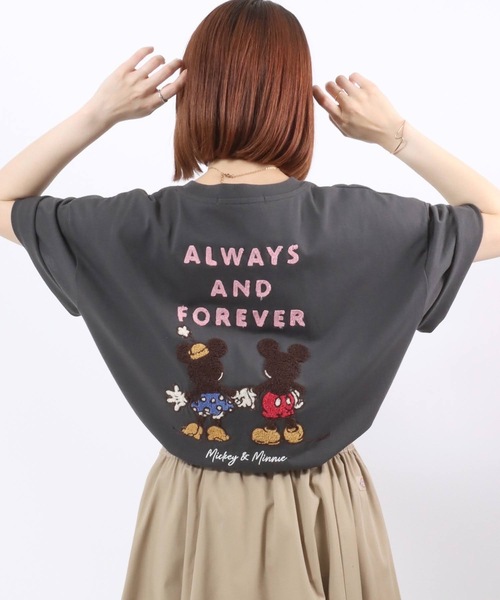 Disney(ディズニー)の「Disney(ディズニー)キャラクター刺繍・サガラ刺繍ビッグシルエットTシャツ レディース/ミッキーマウス ミニーマウス スティッチ(Tシャツ/カットソー・レディース・ピンク/サックスブルー/ベージュ/アッシュグレー/カーキ/オフホワイト/レッド/ネイビー/パープル/ブラック系その他2/スミクロ/ブルー系その他/グレー系その他/ブラック系その他/グリーン/イエロー/ブラック系その他3/ブラック系その他4/ホワイト系その他2/ホワイト系その他・M/L)」の8枚目の写真