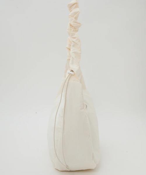 BILLABONG(ビラボン)の「BILLABONG レディース ROUND SHOULDER BAG トートバッグ 【2025年春夏モデル】/ビラボンロゴラウンドショルダーバッグ(ショルダーバッグ・レディース・ブラック/ホワイト・FREE)」の8枚目の写真