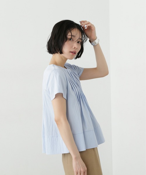 N.(N. Natural Beauty Basic)(エヌエヌナチュラルビューティーベーシック)の「タックフルブラウス(シャツ/ブラウス・レディース・オフホワイト/ブルー/ライトグリーン・MEDIUM)」の7枚目の写真
