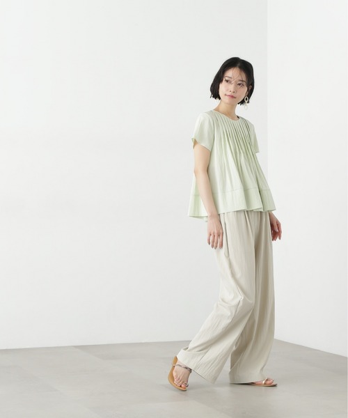 N.(N. Natural Beauty Basic)(エヌエヌナチュラルビューティーベーシック)の「タックフルブラウス(シャツ/ブラウス・レディース・オフホワイト/ブルー/ライトグリーン・MEDIUM)」の6枚目の写真