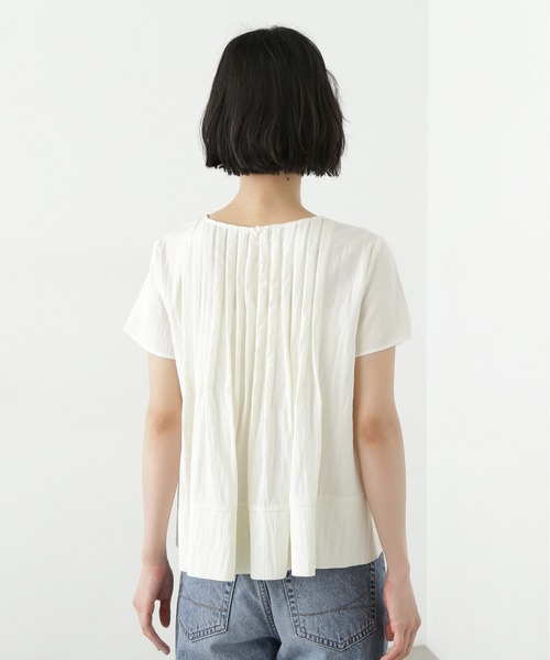 N.(N. Natural Beauty Basic)(エヌエヌナチュラルビューティーベーシック)の「タックフルブラウス(シャツ/ブラウス・レディース・オフホワイト/ブルー/ライトグリーン・MEDIUM)」の21枚目の写真