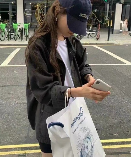 gossip!ロサンゼルス(ゴシップロサンゼルス)の「切替えカラーブルゾン(ブルゾン・レディース・ダークグレー/ブラウン・FREE)」の5枚目の写真