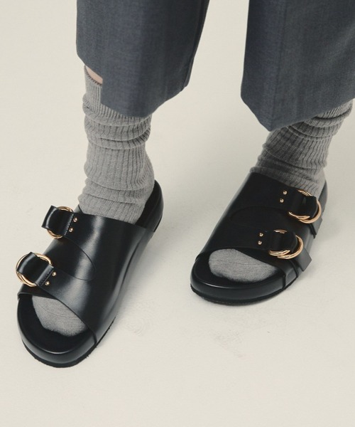 eL(エル)の「【eL】Belt Slide Sandal/324859(サンダル・レディース・オフホワイト/ブラック・MEDIUM/LARGE)」の2枚目の写真