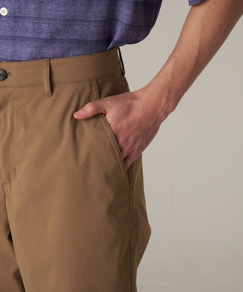 Eddie Bauer（エディーバウアー）の「ホライゾン ガイド チノパンツ クラシックフィット（チノパンツ・メンズ・ブラック/ライトベージュ/サファリグリーン・L/M/XXL/XL）」の16枚目の写真