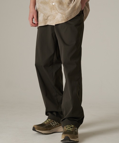 Eddie Bauer（エディーバウアー）の「ホライゾン ガイド チノパンツ クラシックフィット（チノパンツ・メンズ・ブラック/ライトベージュ/サファリグリーン・L/M/XXL/XL）」の10枚目の写真