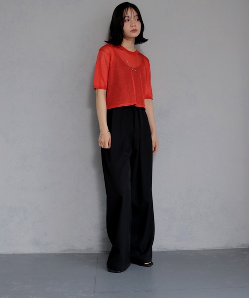 cheriella（シェリエラ）の「【cheriella】バックシャーリングラメニット BACK SHIRRING LAME KNIT（Tシャツ/カットソー・レディース・グレイッシュベージュ/ブラック/レッド/チャコール・M）」の7枚目の写真
