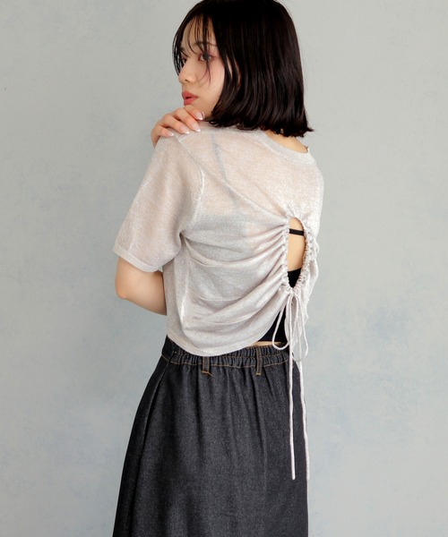 cheriella（シェリエラ）の「【cheriella】バックシャーリングラメニット BACK SHIRRING LAME KNIT（Tシャツ/カットソー・レディース・グレイッシュベージュ/ブラック/レッド/チャコール・M）」の20枚目の写真