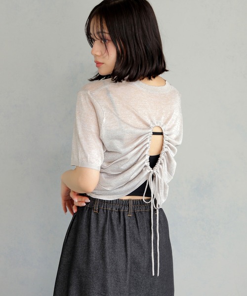 cheriella（シェリエラ）の「【cheriella】バックシャーリングラメニット BACK SHIRRING LAME KNIT（Tシャツ/カットソー・レディース・グレイッシュベージュ/ブラック/レッド/チャコール・M）」の19枚目の写真