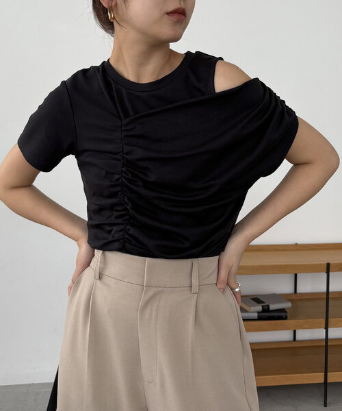 【ネット完売品】 アシメギャザーTシャツ カプリシュレマージュ アシメギャザーTシャツ✨ - CAPRICIEUX LE'MAGE(カプリシュレ