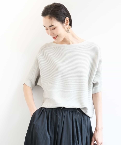 MICHEL KLEIN（ミッシェル・クラン）の「[新色追加]ホールガーメント(R)ドルマンスリーブニット(半袖）（ニット/セーター・レディース・ブラック/ホワイト/ブルー/ライラック/ライトベージュ/スカイブルー/サンドベージュ・38）」の4枚目の写真