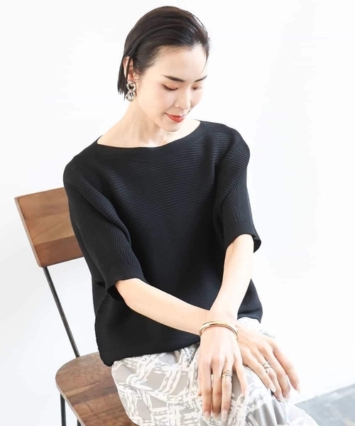 MICHEL KLEIN（ミッシェル・クラン）の「[新色追加]ホールガーメント(R)ドルマンスリーブニット(半袖）（ニット/セーター・レディース・ブラック/ホワイト/ブルー/ライラック/ライトベージュ/スカイブルー/サンドベージュ・38）」の3枚目の写真