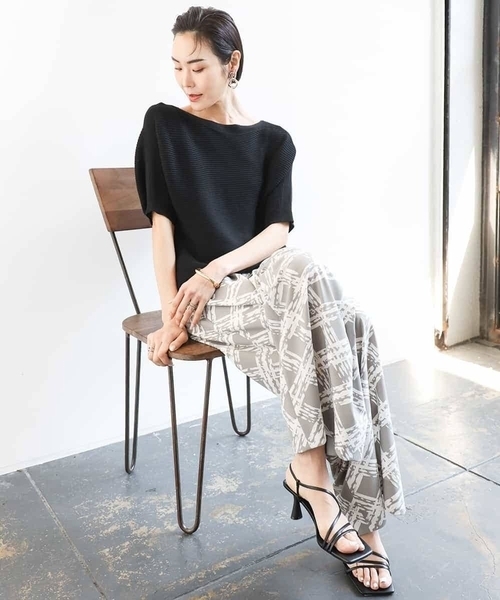 MICHEL KLEIN（ミッシェル・クラン）の「[新色追加]ホールガーメント(R)ドルマンスリーブニット(半袖）（ニット/セーター・レディース・ブラック/ホワイト/ブルー/ライラック/ライトベージュ/スカイブルー/サンドベージュ・38）」の8枚目の写真