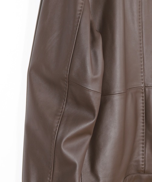 MEN'S BIGI(メンズビギ)の「スタンドカラーシングルライダース ラムレザージャケット(ライダースジャケット・メンズ・ブラウン/ネイビー/ブラック・01/02/03/04)」の7枚目の写真