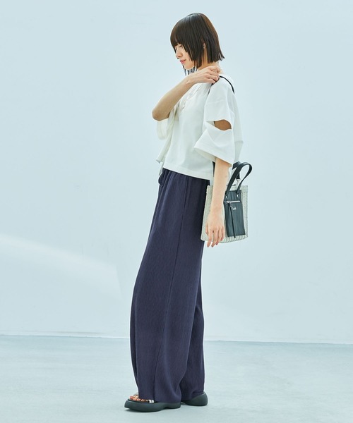 LAKOLE（ラコレ）の「【長さが選べる】カットアウトTEE / 490868（Tシャツ/カットソー・レディース・ブラック/ブラウン/オフホワイト/レッド・MEDIUM/LARGE）」の7枚目の写真