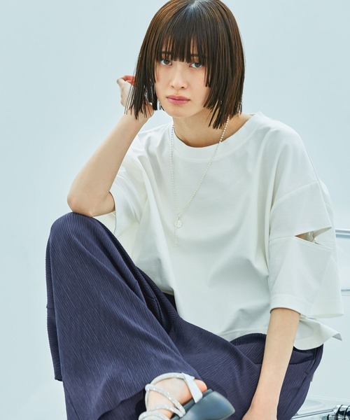 LAKOLE（ラコレ）の「【長さが選べる】カットアウトTEE / 490868（Tシャツ/カットソー・レディース・ブラック/ブラウン/オフホワイト/レッド・MEDIUM/LARGE）」の10枚目の写真