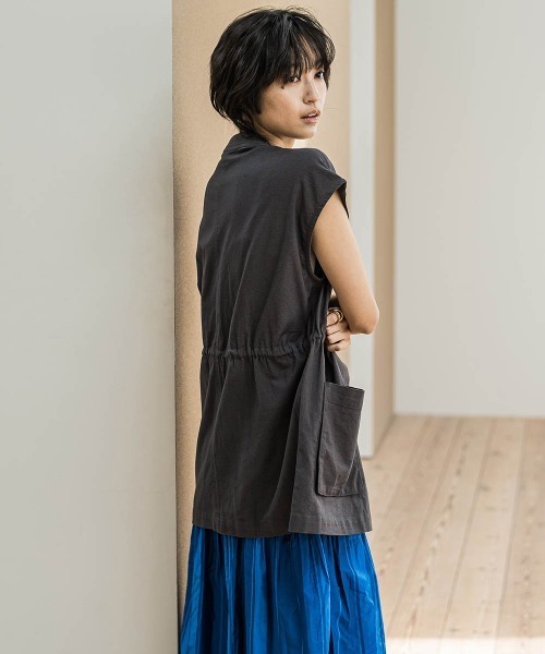 MAYSON GREY(メイソングレイ)の「コットンリネンワークジレ≪手洗い可能≫(ベスト・レディース・チャコールグレー/ホワイト系その他/ベージュ・M)」の18枚目の写真