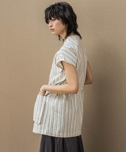 MAYSON GREY(メイソングレイ)の「コットンリネンワークジレ≪手洗い可能≫(ベスト・レディース・チャコールグレー/ホワイト系その他/ベージュ・M)」の8枚目の写真