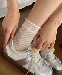 レーススニーカー
