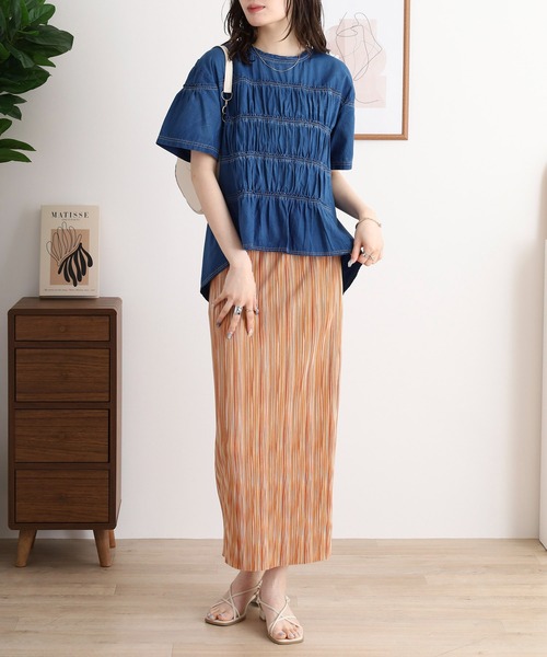 EGLANTINE(エグランティーヌ)の「EGLANTINE セットアップ対応 ダンガリーティアード半袖ブラウス(シャツ/ブラウス・レディース・ブルー/ネイビー・40)」の17枚目の写真