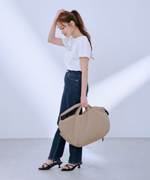 COHINA(コヒナ)の「パデッドキャリーオンショルダーバッグ 【低身長・小柄女性】(ショルダーバッグ・レディース・ベージュ/グレー/ブラック・ONE SIZE)」の6枚目の写真