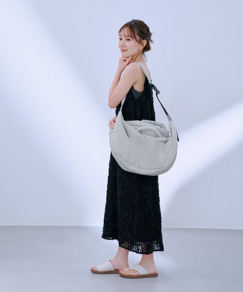 COHINA パデッドラウンドショルダーバッグ パデッドキャリーオンショルダーバッグ | 小柄・低身長女性向け