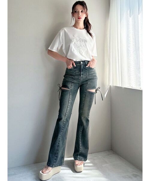 RESEXXY（リゼクシー）の「エンブロイダリーロゴTシャツ（Tシャツ/カットソー・レディース・ブラック/チャコールグレー/ホワイト/ピンク・FREE）」の12枚目の写真