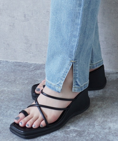 SELECT LEVERY(セレクトリベリー)の「サイドスリットリサイクルデニムストレートパンツ(デニムパンツ・レディース・ブラック/ブルー/ネイビー/ライトブルー・SMALL/MEDIUM/LARGE/X-LARGE)」の21枚目の写真