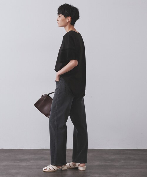 OPAQUE.CLIP（オペークドットクリップ）の「プリーツスリーブドッキングトップス【洗濯機洗い可】（Tシャツ/カットソー・レディース・ホワイト/ブラック/モスグリーン/ブラウン系・40/38/42）」の11枚目の写真