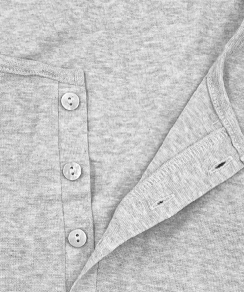 DAY CLOSET(デイ クローゼット)の「レディース ミドル丈シェル風ボタンのヘンリーネックタンクトップ(タンクトップ・レディース・ホワイト/ライトグレー・M/L)」の12枚目の写真