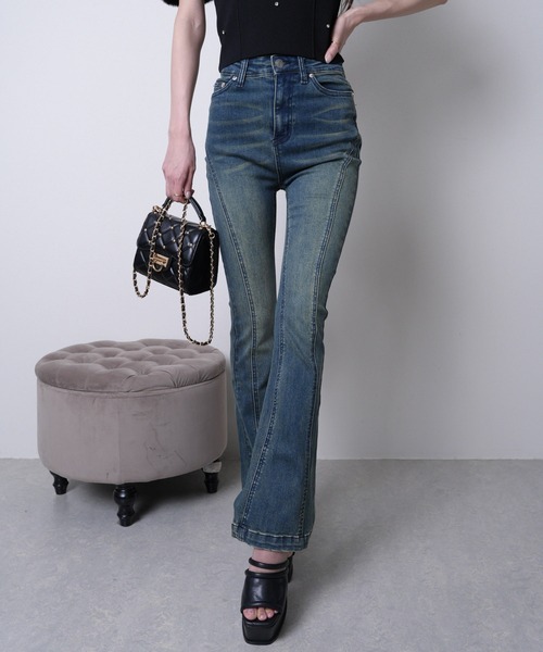 LIPSERVICE（リップサービス）の「シェーディングラインフレアデニムパンツ（デニムパンツ・レディース・インディゴブルー/ブラック/グレー・XS/S/M）」の6枚目の写真