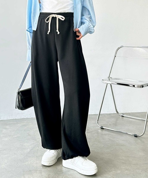 GeeRA(ジーラ)の「【S-XLサイズ展開】裾ドロストでシルエットが変えられる!カーブスウェットワイドイージーパンツ(スウェットパンツ・レディース・オートミール/杢グレー/ブラック・SMALL/MEDIUM/LARGE/X-LARGE)」の5枚目の写真