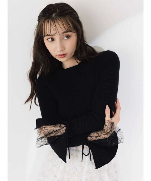 dazzlin（ダズリン）の「ヘムレースリブニットトップス（ニット/セーター・レディース・オフホワイト/グレー/ブラック・FREE）」の2枚目の写真