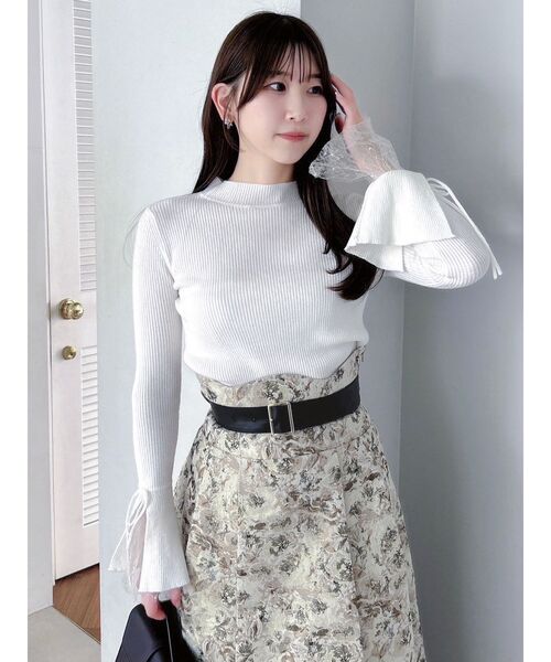 dazzlin（ダズリン）の「ヘムレースリブニットトップス（ニット/セーター・レディース・オフホワイト/グレー/ブラック・FREE）」の7枚目の写真