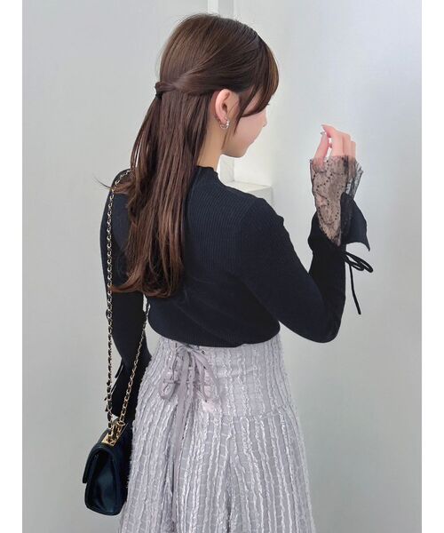 dazzlin（ダズリン）の「ヘムレースリブニットトップス（ニット/セーター・レディース・オフホワイト/グレー/ブラック・FREE）」の13枚目の写真