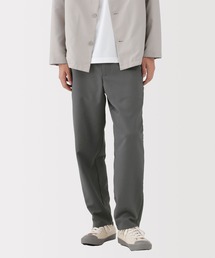 紳士 風を通すストレッチテーパードパンツ