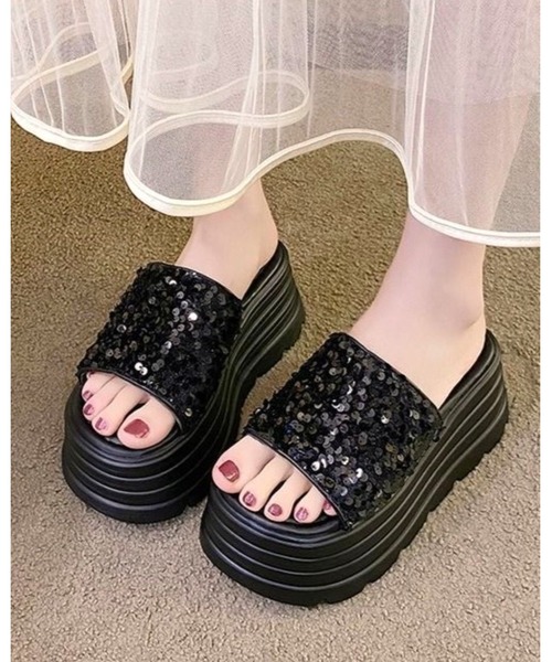 CHEER(チアー)の「シャイニースパンコール厚底サンダル(サンダル・レディース・ブラックミックス/シルバー/ブラック・23.5cm/24.0cm/24.5㎝)」の2枚目の写真