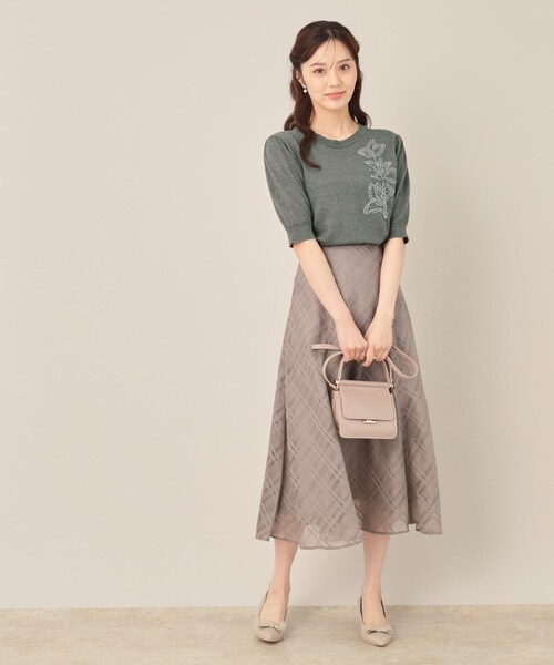 couture brooch（クチュールブローチ）の「オーガンフリルフラワーニット（ニット/セーター・レディース・ダークグレー/ベビーピンク/ライトベージュ・38/42）」の11枚目の写真