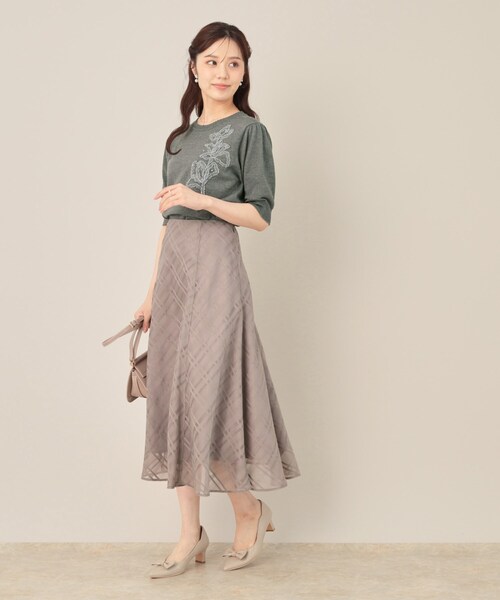 couture brooch（クチュールブローチ）の「オーガンフリルフラワーニット（ニット/セーター・レディース・ダークグレー/ベビーピンク/ライトベージュ・38/42）」の10枚目の写真