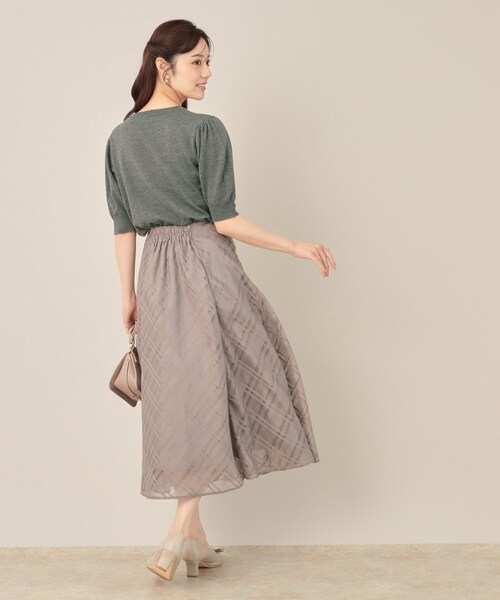 couture brooch（クチュールブローチ）の「オーガンフリルフラワーニット（ニット/セーター・レディース・ダークグレー/ベビーピンク/ライトベージュ・38/42）」の9枚目の写真