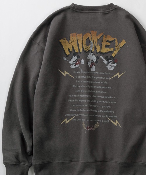 Disney(ディズニー)の「【71】【Disney/ディズニー】MICKEY MOUSE ロックテイスト グラフィック 裏起毛 スウェット(スウェット・レディース・ブルー/チャコールグレー/ダークグレー/ライトベージュ・XL/L/M)」の2枚目の写真