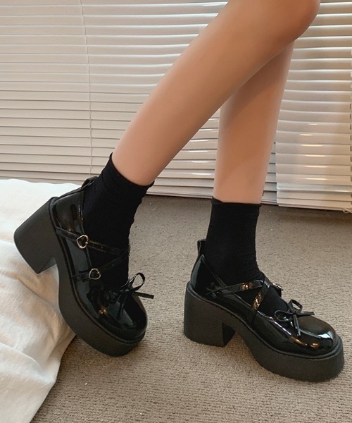 yuue' ( wear )（ユーイ）の「厚底リボンストラップローファー（ローファー・レディース・ブラック/シルバー・23.5cm/24.5cm）」の5枚目の写真
