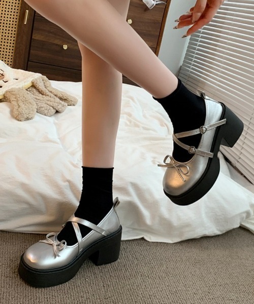 yuue' ( wear )（ユーイ）の「厚底リボンストラップローファー（ローファー・レディース・ブラック/シルバー・23.5cm/24.5cm）」の12枚目の写真