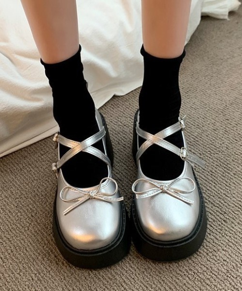 yuue' ( wear )（ユーイ）の「厚底リボンストラップローファー（ローファー・レディース・ブラック/シルバー・23.5cm/24.5cm）」の11枚目の写真