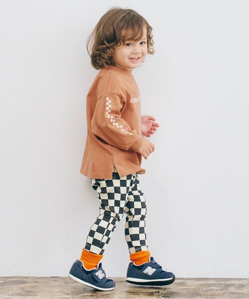 p.premier（ピードットプルミエ）の「【ジュニア対応】イロチ買いしたいナンバリングとロゴの長袖Tシャツ（Tシャツ/カットソー・キッズ・ブラウン/グリーン/グレー/オフホワイト/チャコール/イエロー・80/90/100/110/120/130/140）」の7枚目の写真