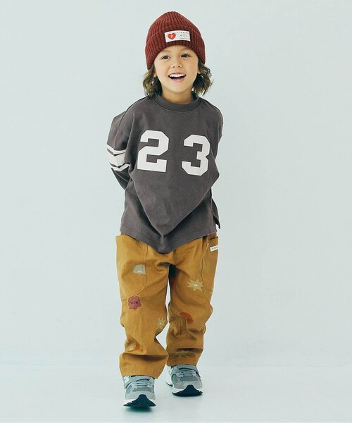 p.premier（ピードットプルミエ）の「【ジュニア対応】イロチ買いしたいナンバリングとロゴの長袖Tシャツ（Tシャツ/カットソー・キッズ・ブラウン/グリーン/グレー/オフホワイト/チャコール/イエロー・80/90/100/110/120/130/140）」の11枚目の写真